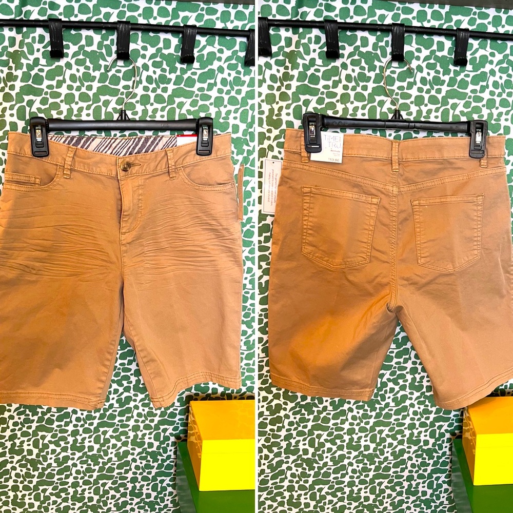NWT Time&Tru Khaki shorts 🩳 Size: 6 Color is solid, shadows in the picture.